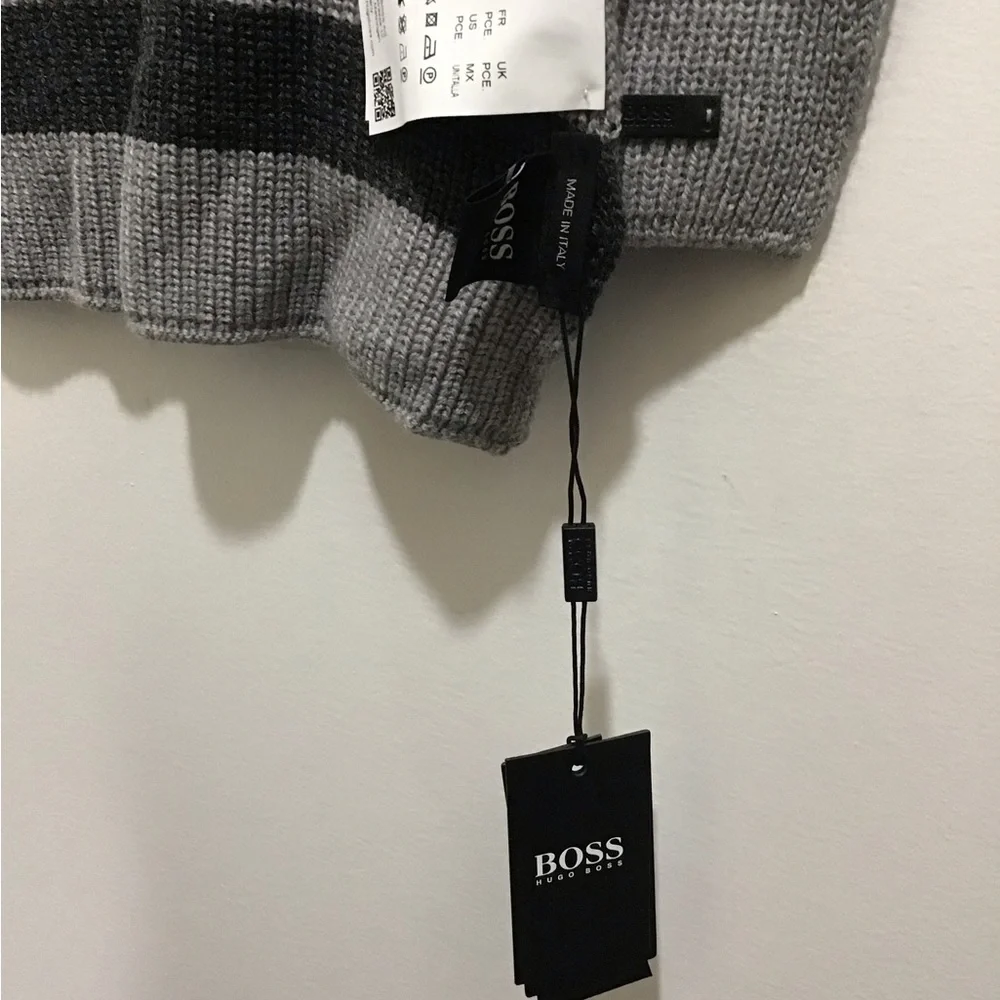 Hugo Boss Scarf in Black and Gray